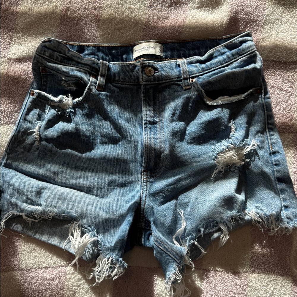 ABERCOMBIE DENIM SHORT